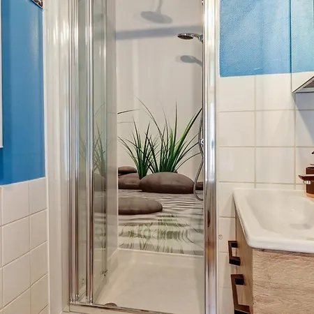 Cosy, Quartier Des Antiquaires, Dijon